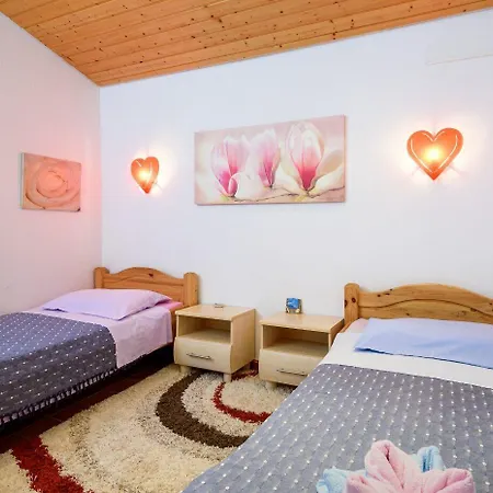 דירה Modri Dragulj Ražanj