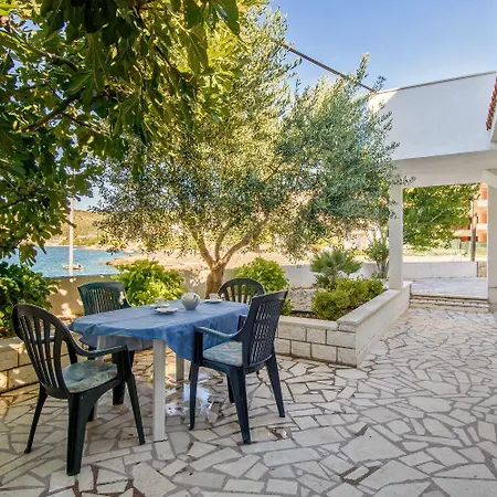 Modri Dragulj Ražanj