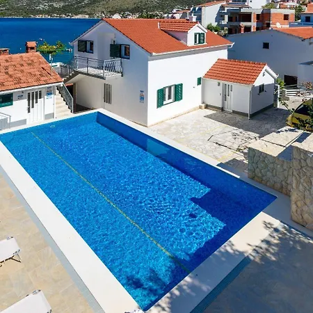 Apartament Modri Dragulj *