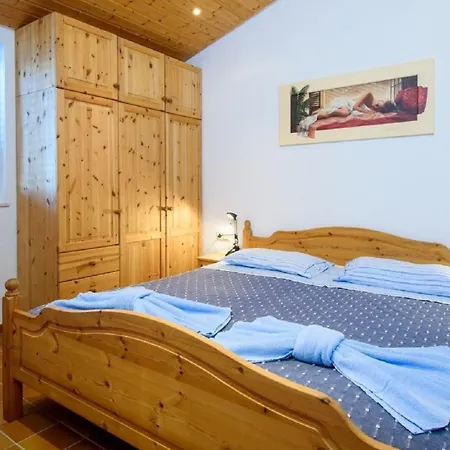 Apartament Modri Dragulj Ražanj